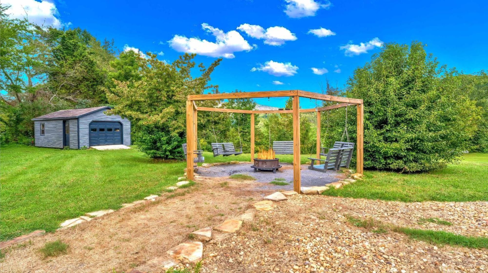 Poolside At Autumn Woods - Pool, Theater, Fireplace, Firepit, Arcade Sevierville Exteriér fotografie