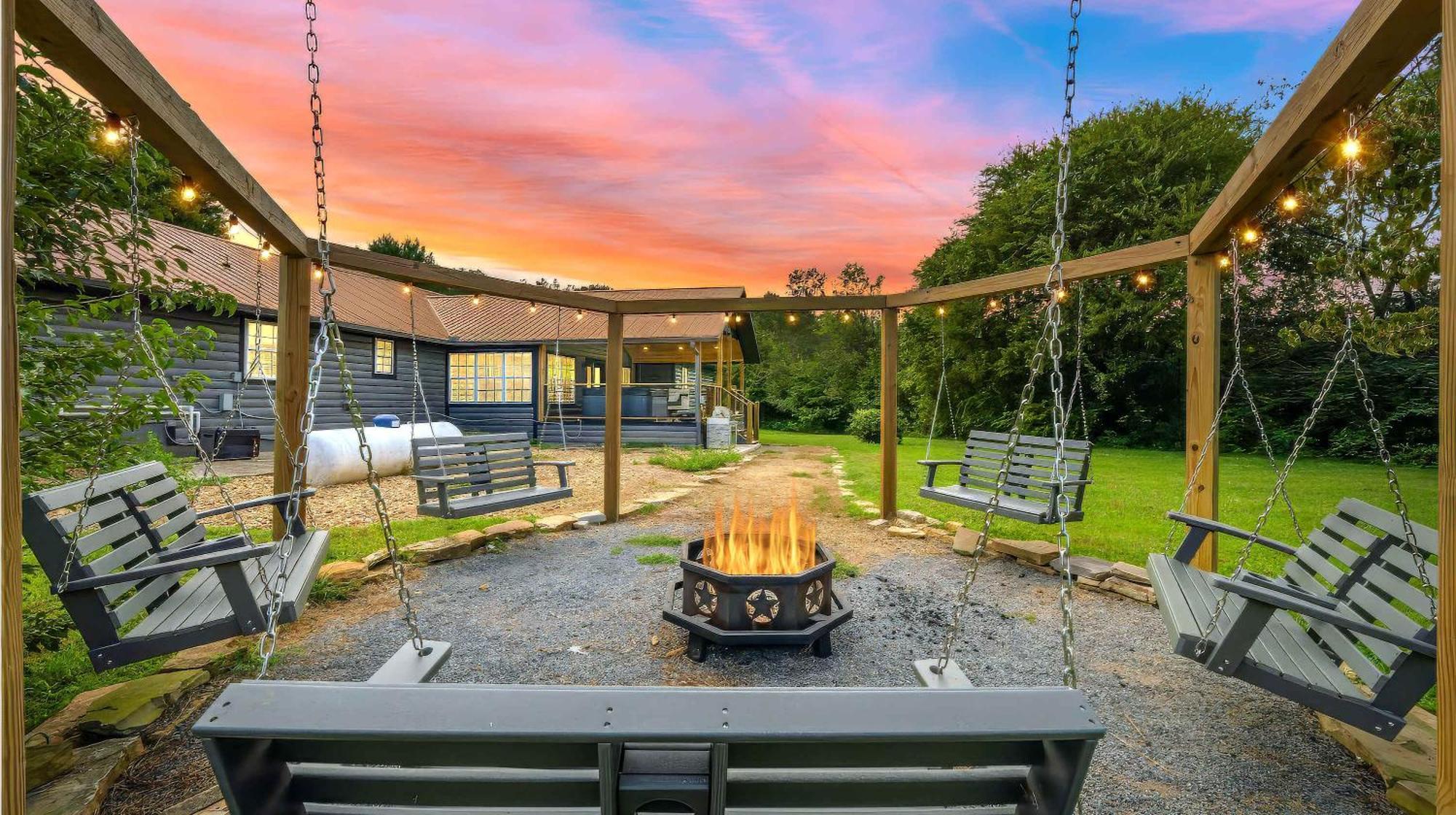 Poolside At Autumn Woods - Pool, Theater, Fireplace, Firepit, Arcade Sevierville Exteriér fotografie